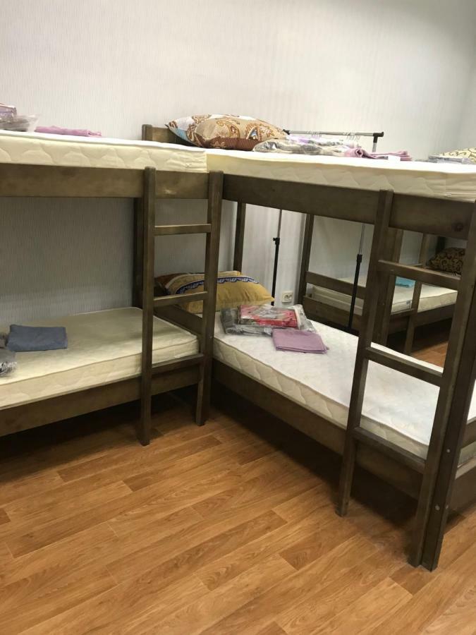 Ararat-Demeevskaya Hostel Kijev Kültér fotó