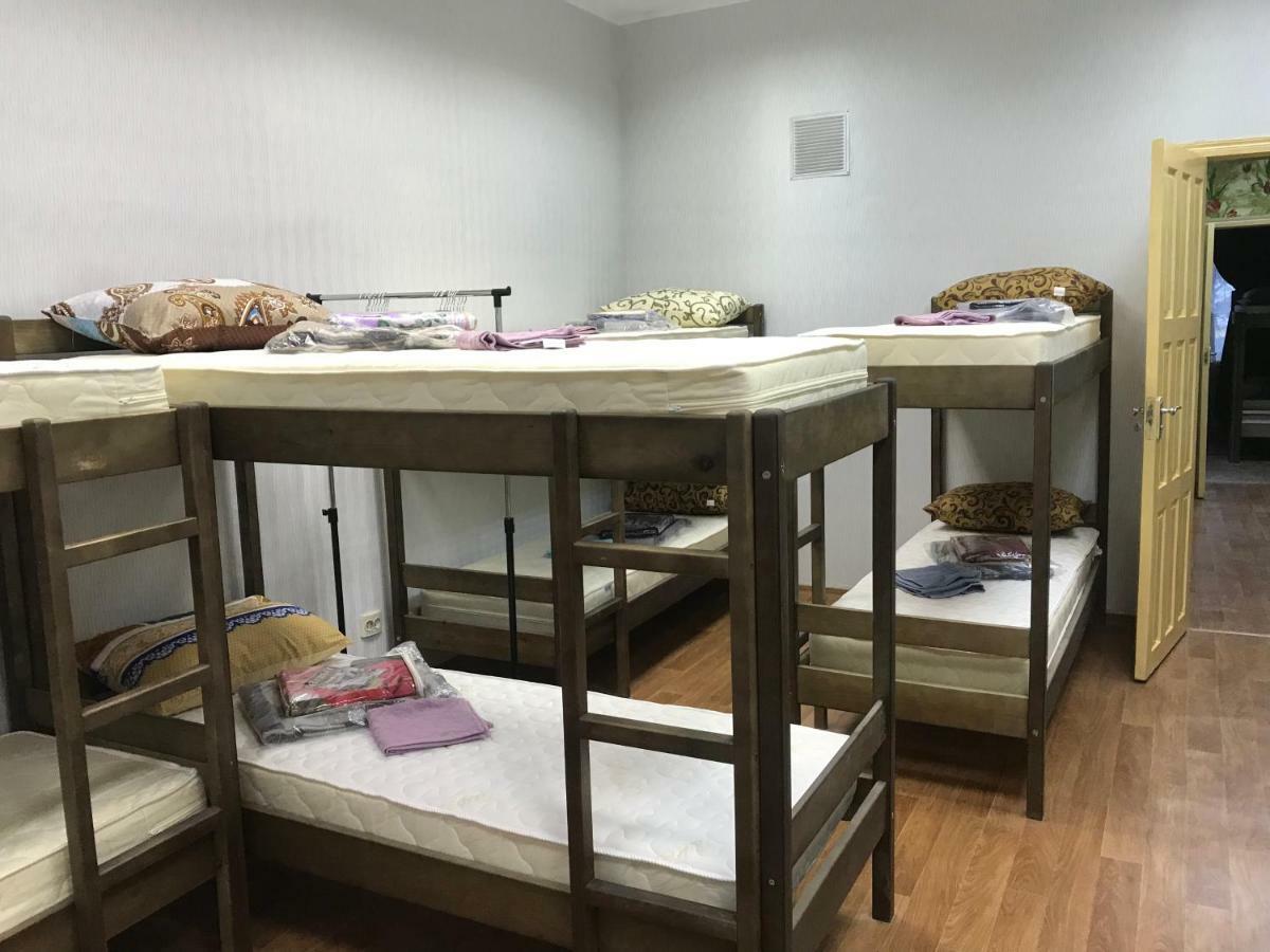 Ararat-Demeevskaya Hostel Kijev Kültér fotó
